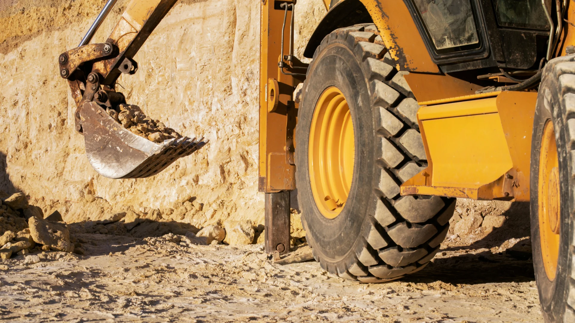 Bagger verursacht Stromausfall bei Erdbauarbeiten