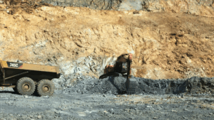 hsschoch-felstiefloeffel-steinbruch-erdbau